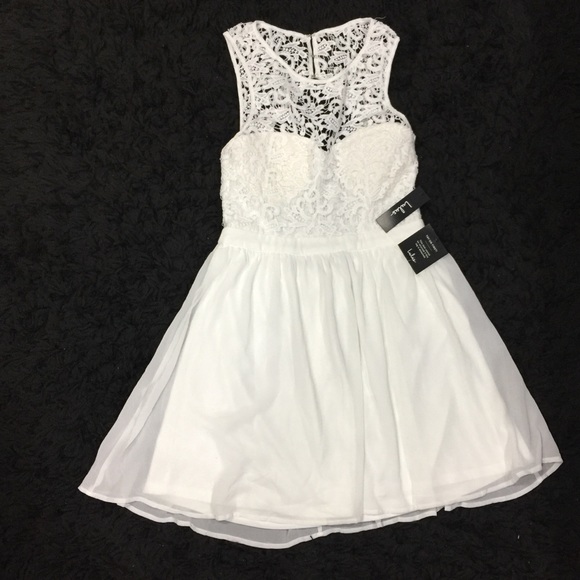 NWT LULUS WHITE LACE BACKLESS SKATER DRESS - Picture 5 of 8